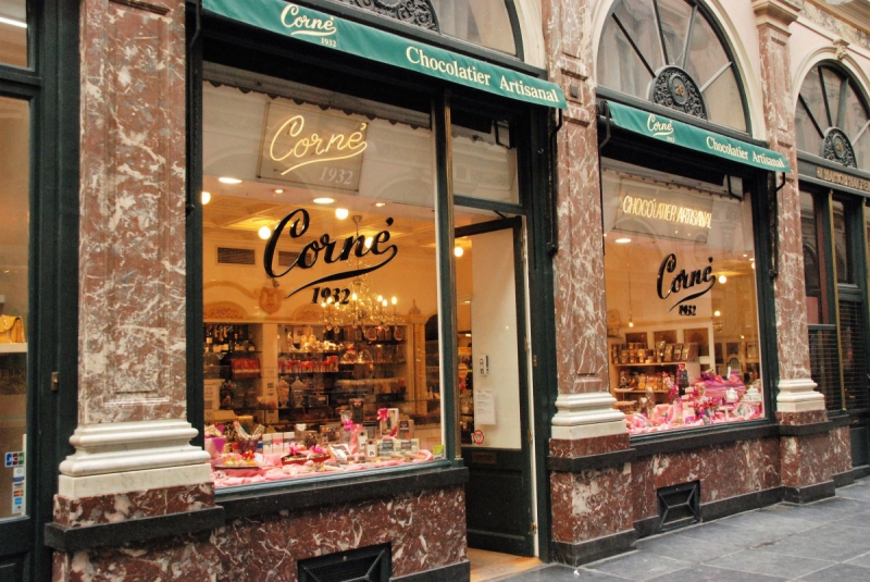 patisserie-SALERNES-min_chocolate_chocolaterie_shop_luxury_chic_gallery_brussels_belgium-558146